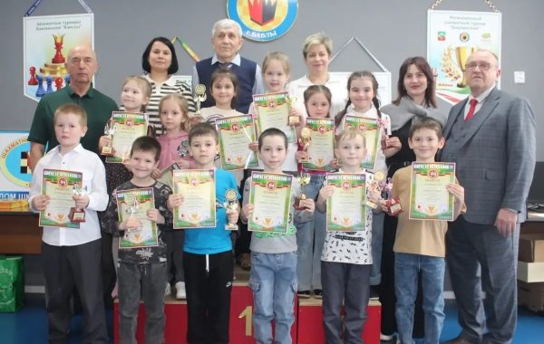 Юные шахматисты Мамадыша стали победителями регионального турнира в Бавлах