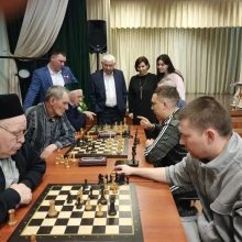 Шахматный турнир в Таканыше собрал юных и опытных игроков