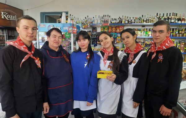 Школьники Олуязского лицея участвуют в акции «Георгиевская ленточка»