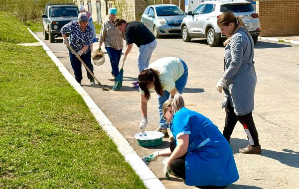 Субботник с Радугой : свежий воздух, хорошее настроение и общее дело