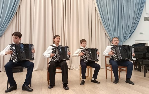 «Мечта» и «Менестрели»: музыка, объединившая сердца