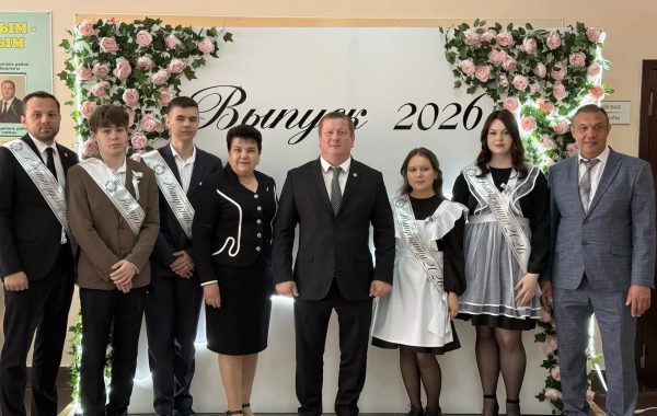 В Мамадыше для выпускников школы №3 прозвенел последний звонок