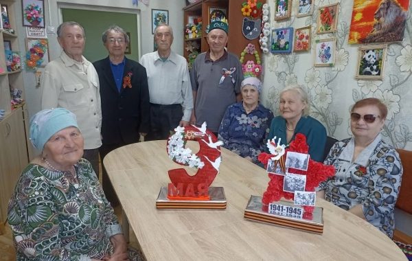 В Мамадыше ветераны приняли участие в мастер-классе «Символы Великой Победы»