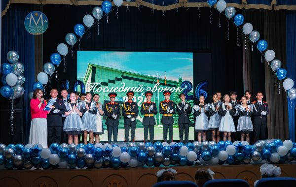 Последний звонок прозвенел для выпускников школы №4 города Мамадыш (ч.1)