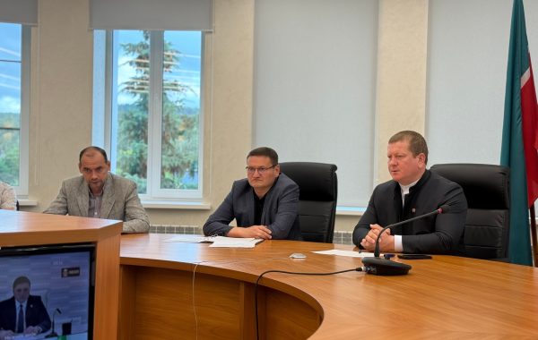 Вадим Никитин провел традиционное субботнее совещание: в центре внимания — безопасность и подготовка к крупным мероприятиям