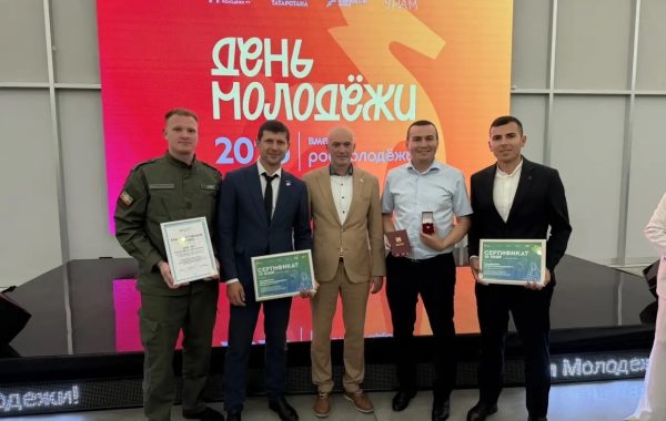 Директор Мамадышского политехнического колледжа удостоен золотого знака Минмолодёжи Татарстана