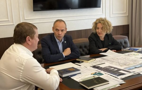Вадим Никитин обсудил со Сбербанком развитие банковских сервисов и поддержку бизнеса в Мамадышском районе