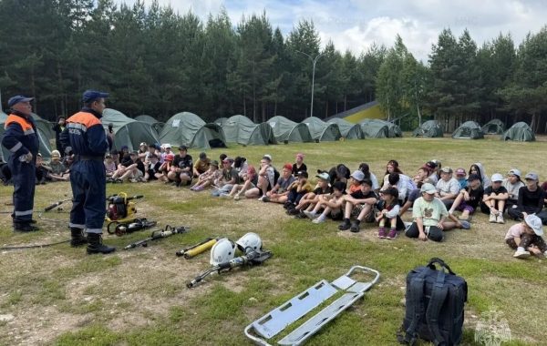 Спасатели Мамадышского района провели урок мужества для участников лагеря «Интеллект»
