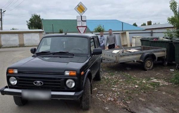 Нарушение на улице Горького попало на фото: проблему захламления контейнерных площадок обсудили в Мамадыше