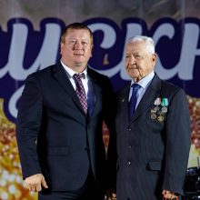 В Мамадыше 90-летнего педагога чествовали на районном выпускном вечере