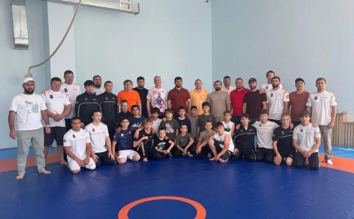 В Мамадыше спортивную школу олимпийского резерва посетили главные тренеры сборных России по борьбе