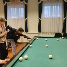 Юные жители Нижнего Таканыша попробовали себя в бильярде