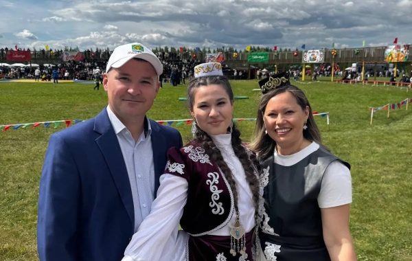 Семья Давыдовых из Мамадышского района стала призёром конкурса «Нарядный Сабантуй – 2026»