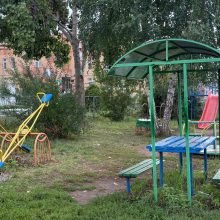 Детская площадка у ЦРБ приведена в порядок