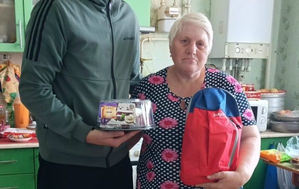 Директор «Стадиона-ипподрома» поддержал школьника в рамках акции «Помоги собраться в школу»
