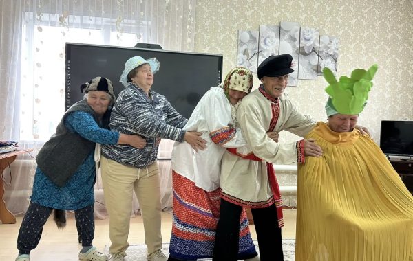 «Репка» на новый лад: подопечные «Заботы» стали участниками сказочного представления