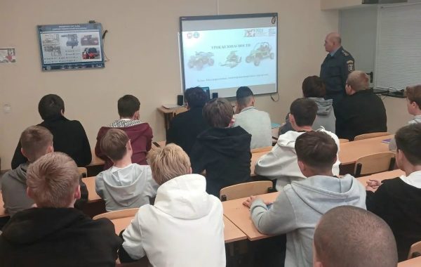 В Мамадышском политехническом колледже провели урок безопасности по внедорожной мототехнике