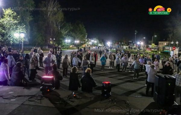 В Мамадыше провели ретро-дискотеку в рамках проекта «ЛетоВТатарстане»