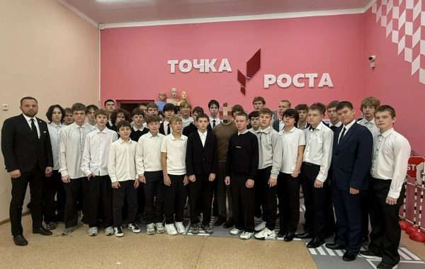 Выпускник школы №3 Мамадыша рассказал старшеклассникам о службе в пограничном институте