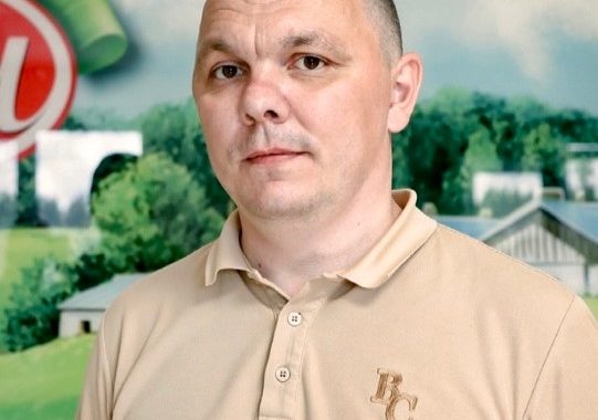 ‍ От помощника формовщика до руководителя: путь Айрата Гарипова в «Родных Местах»