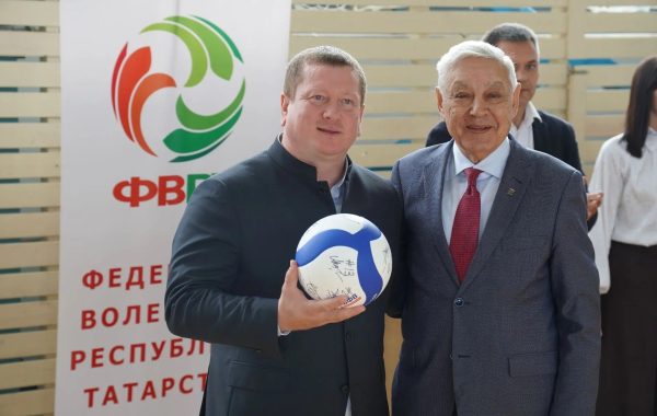 В Мамадыше проходят финальные игры XIII розыгрыша Кубка президента Федерации волейбола Татарстана