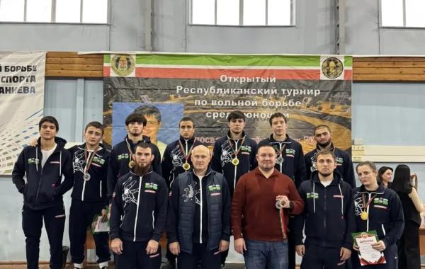 Мамадышские борцы завоевали четыре золотые медали на чемпионате Татарстана